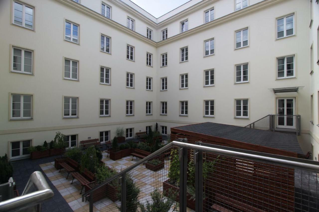 Dom Pomocy Studentom Hostel Warsaw Ngoại thất bức ảnh